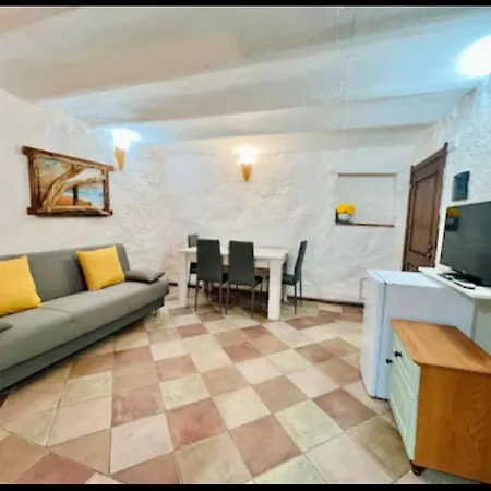 In The Castle Apartman